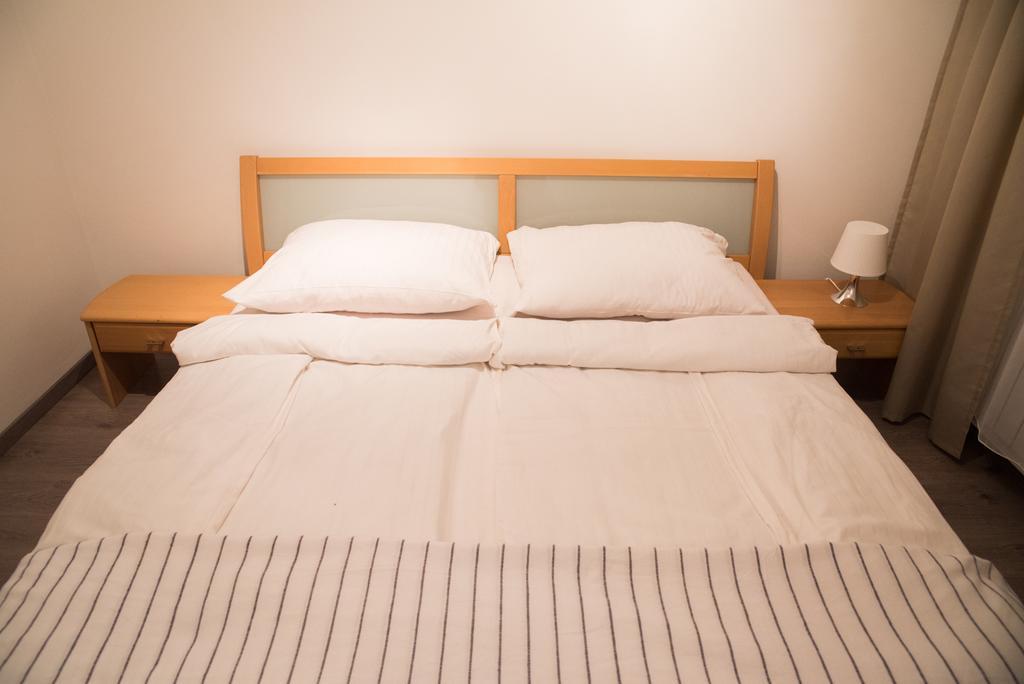 Anna Apartman Gyor Bagian luar foto