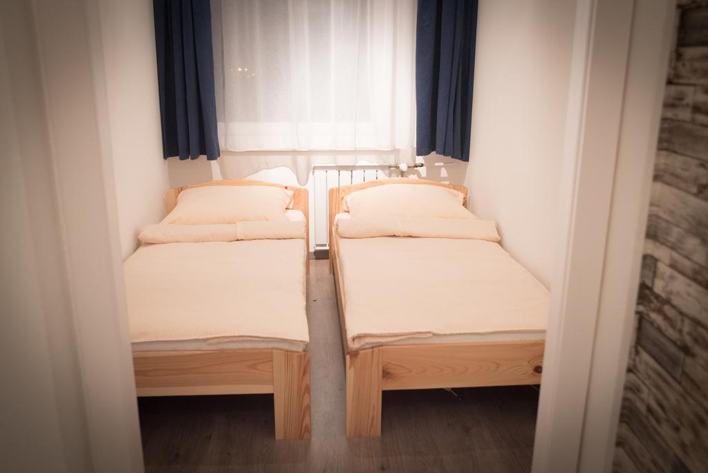 Anna Apartman Gyor Bagian luar foto