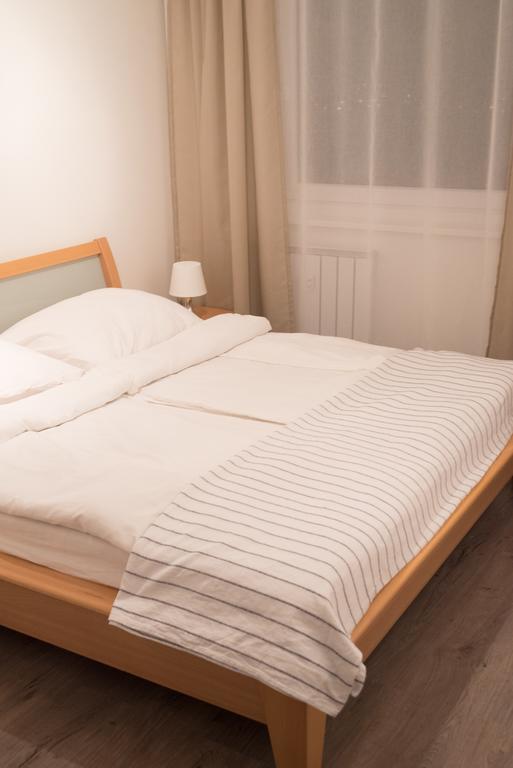 Anna Apartman Gyor Bagian luar foto