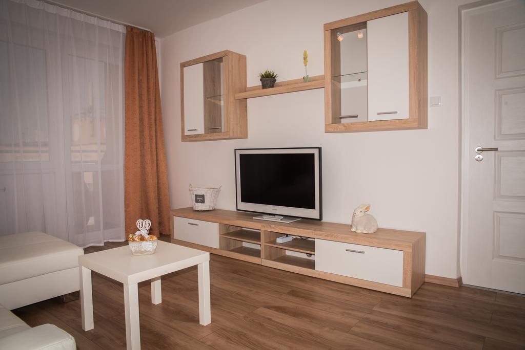 Anna Apartman Gyor Bagian luar foto