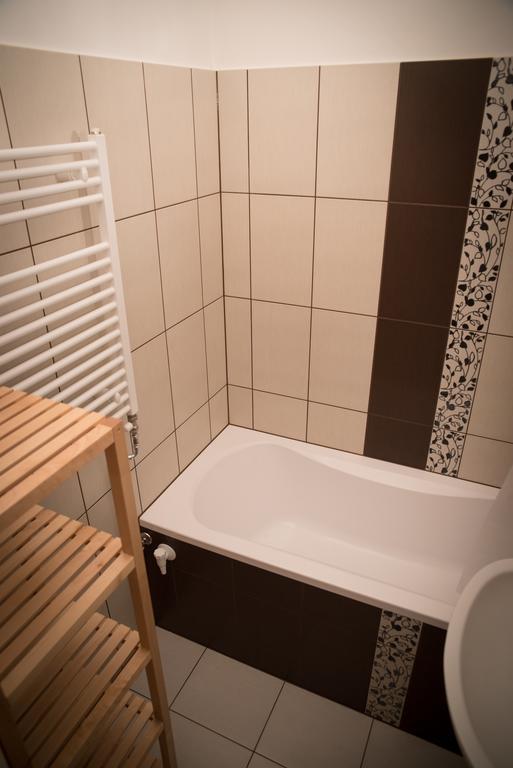 Anna Apartman Gyor Bagian luar foto